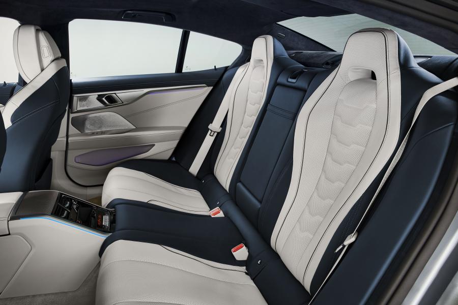 Интерьер BMW M850i xDrive Gran Coupe (G16) 2019 года  (WW) (фото 130 из 152)